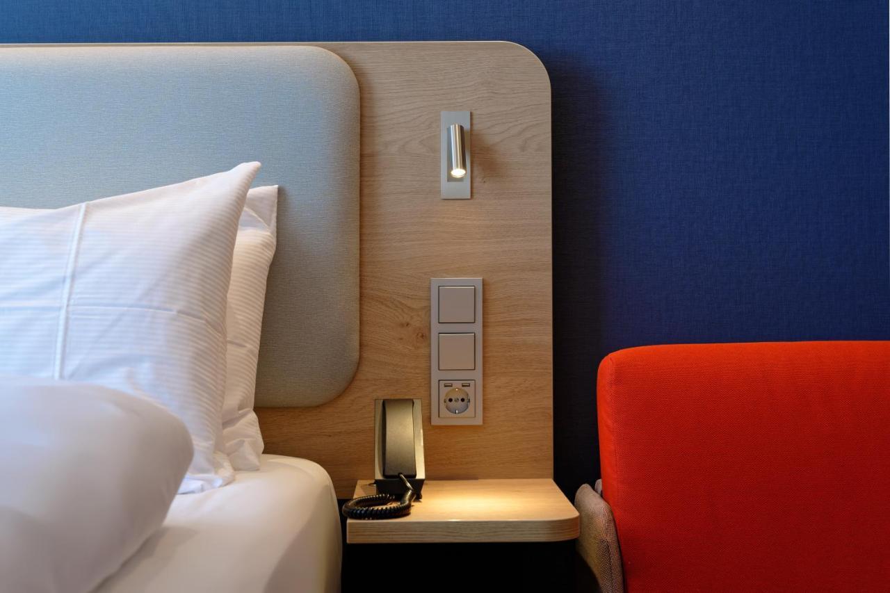 Holiday Inn Express - Lustenau Bagian luar foto