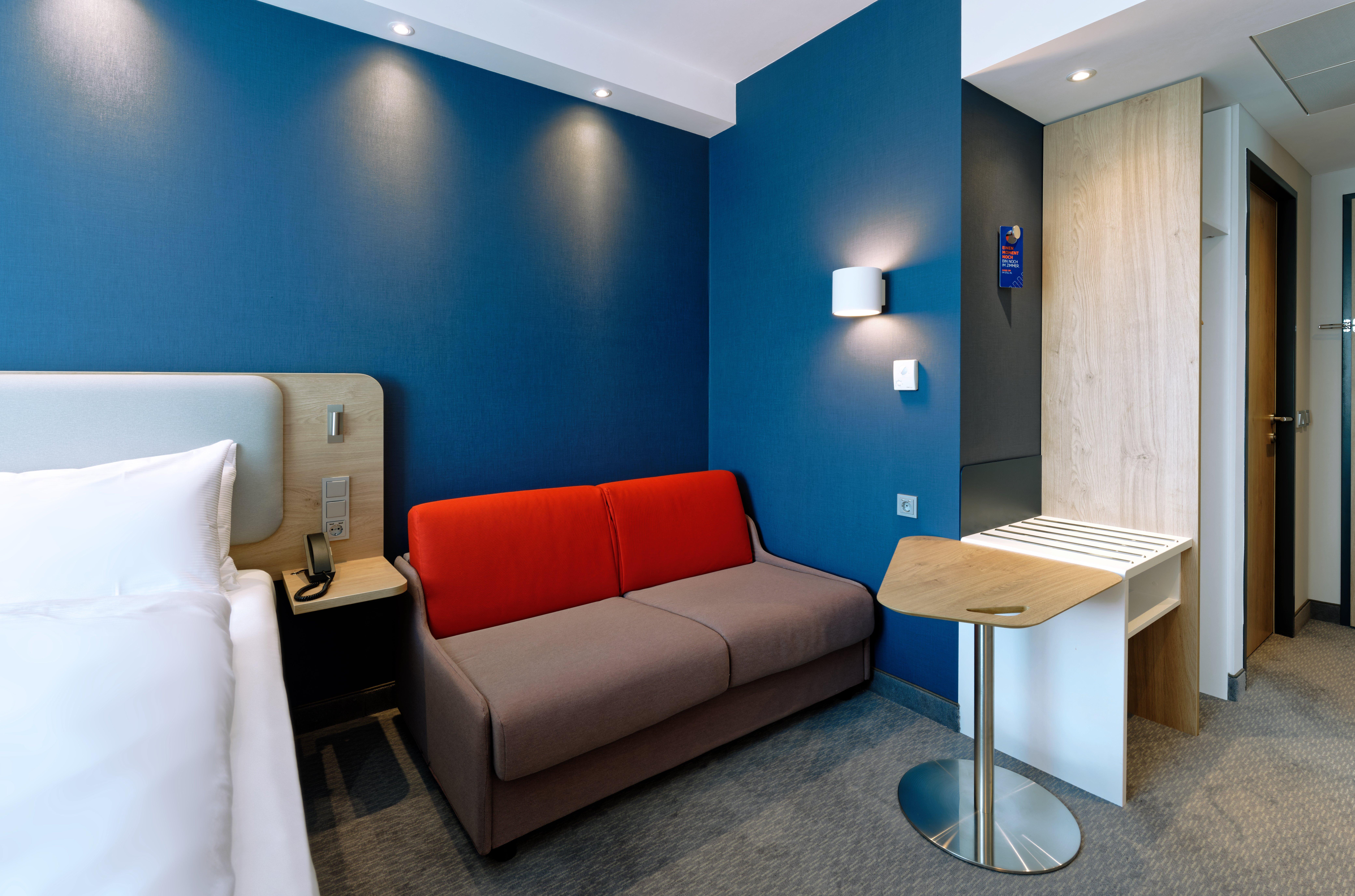 Holiday Inn Express - Lustenau Bagian luar foto