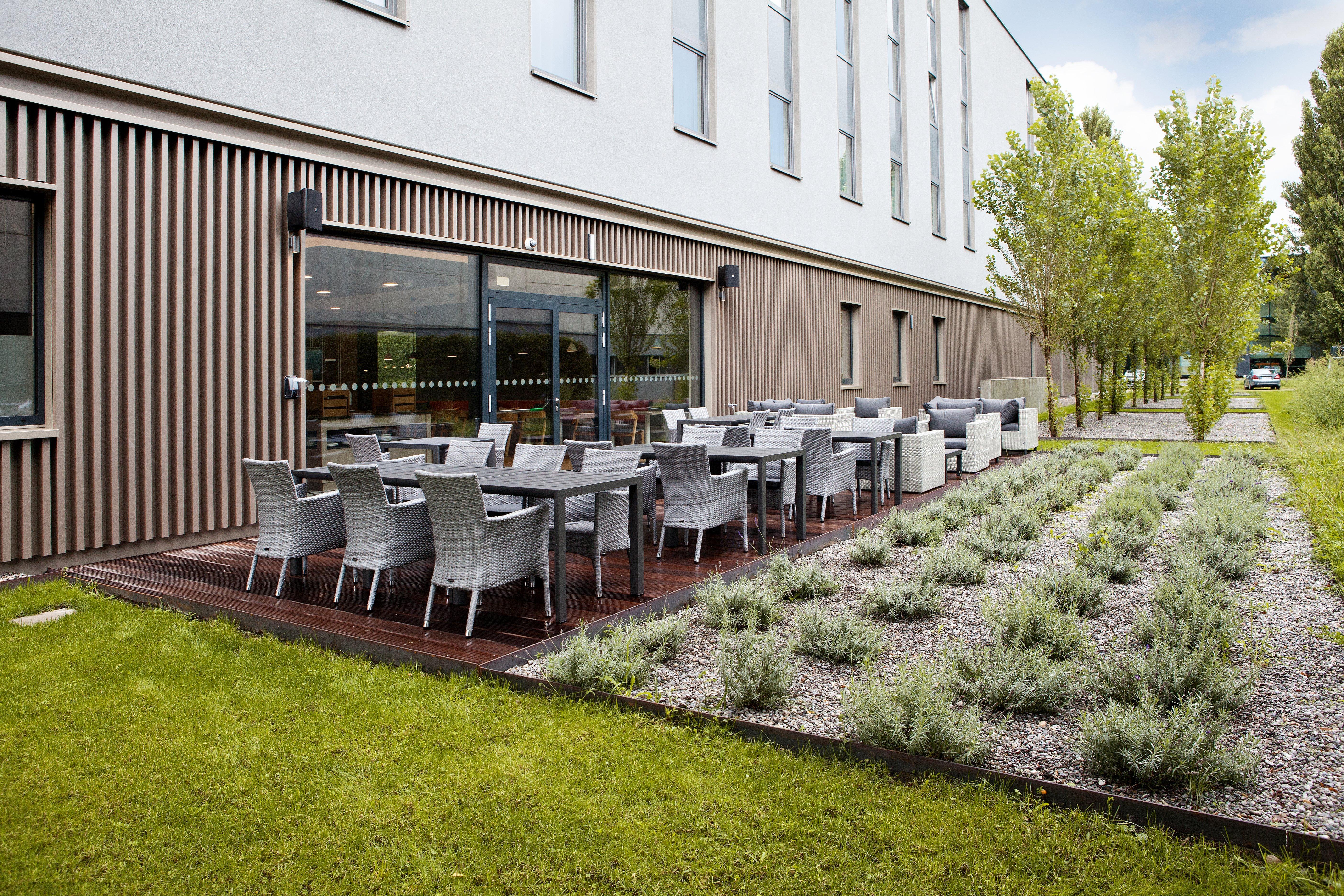 Holiday Inn Express - Lustenau Bagian luar foto